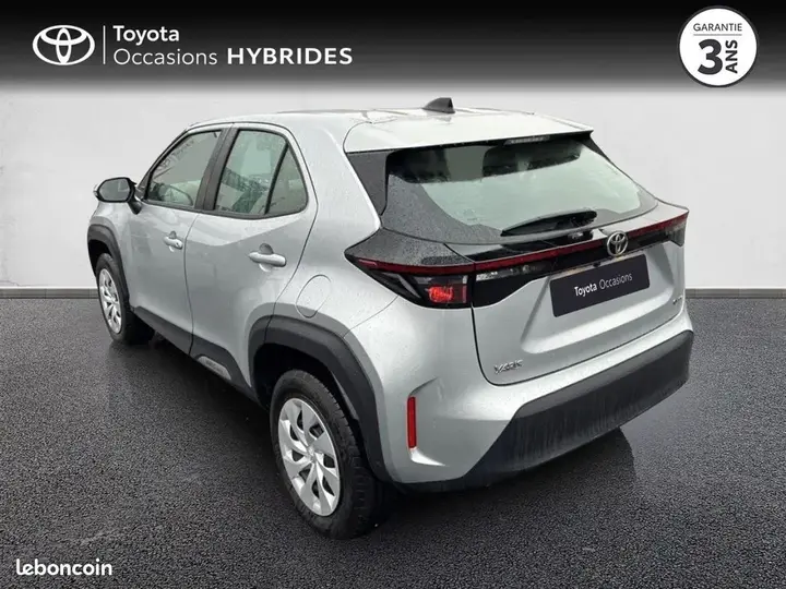 Toyota Yaris Cross 2025 photo 2