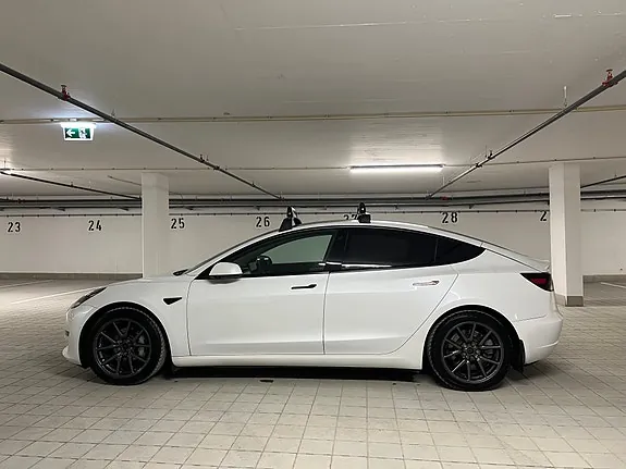 Tesla Model 3 2021 photo 2