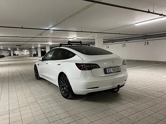 Tesla Model 3 2021 photo 3