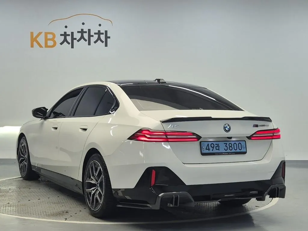 BMW I5 2024 photo 2