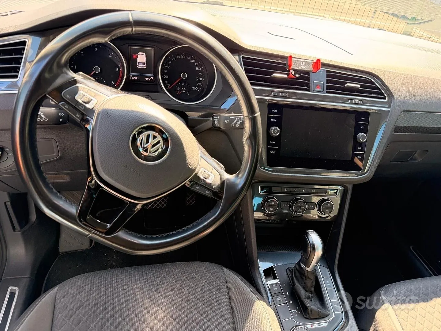 Volkswagen Tiguan 2018 photo 2