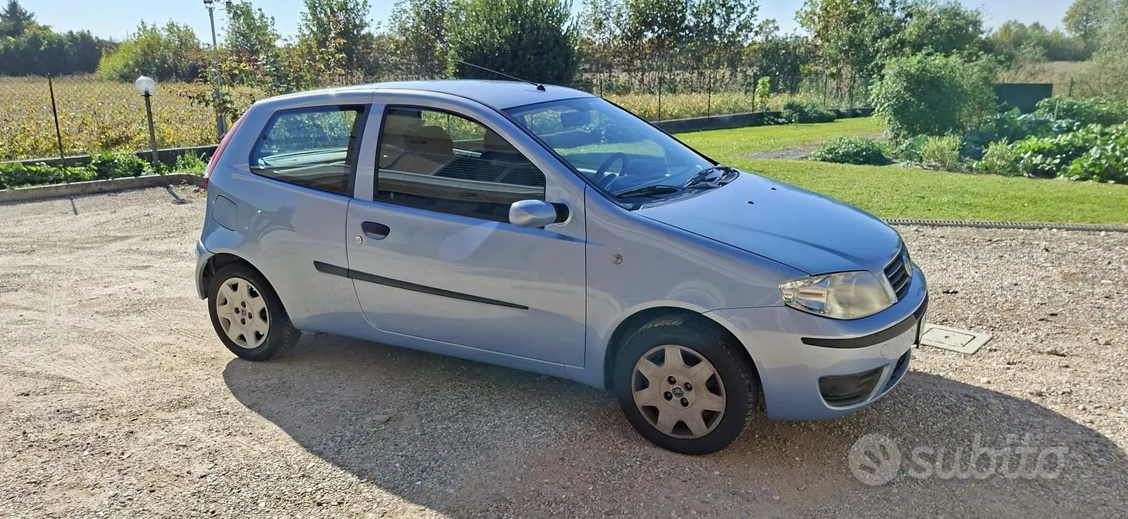 Fiat Punto 2004 photo 2