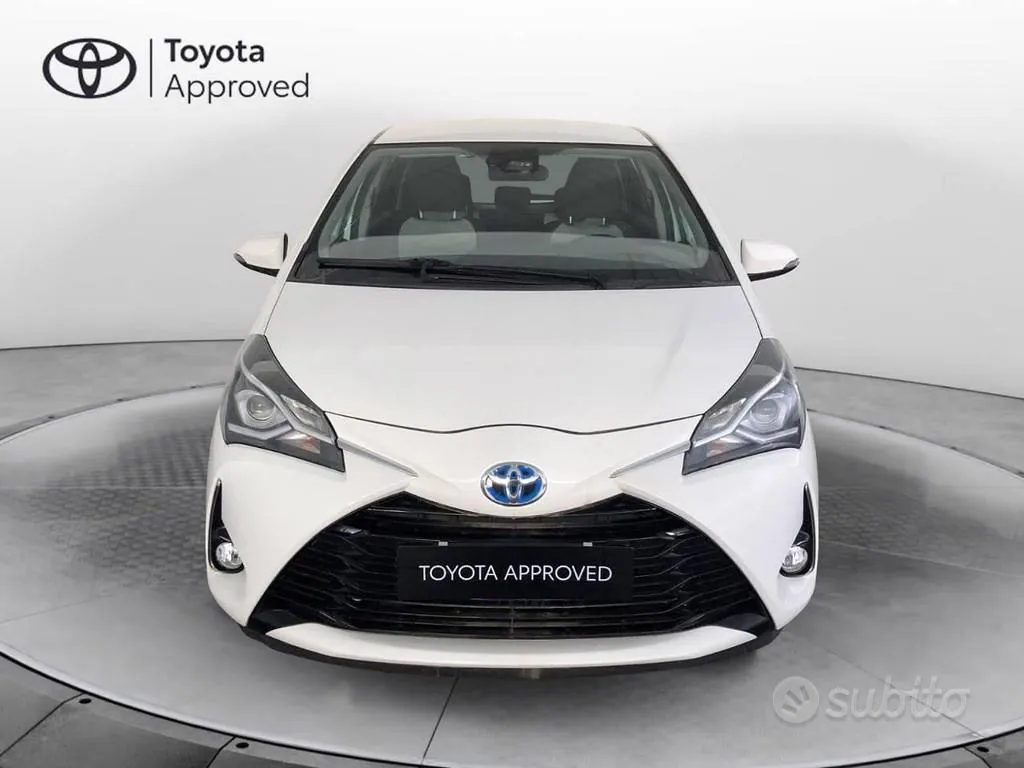 Toyota Yaris 2018 photo 2