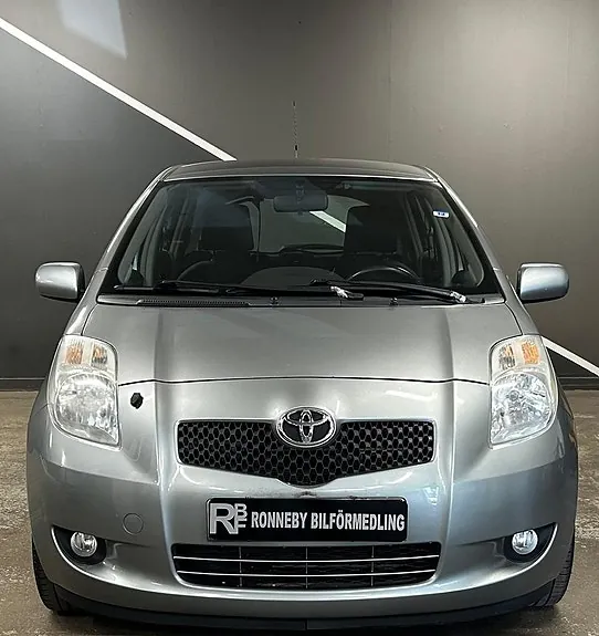 Toyota Yaris 2008 photo 2