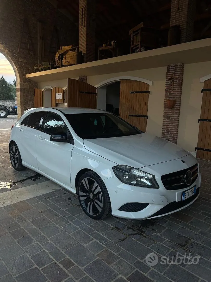 Mercedes-Benz A 180 2014 photo 3