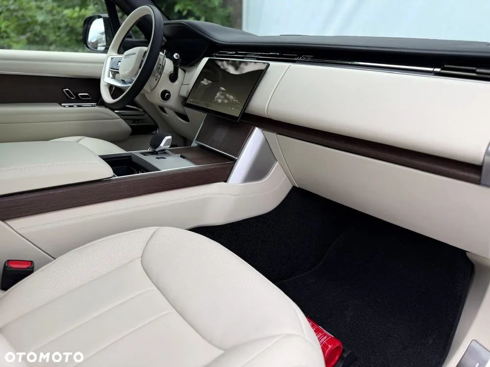 Land Rover Range Rover 2026 photo 3