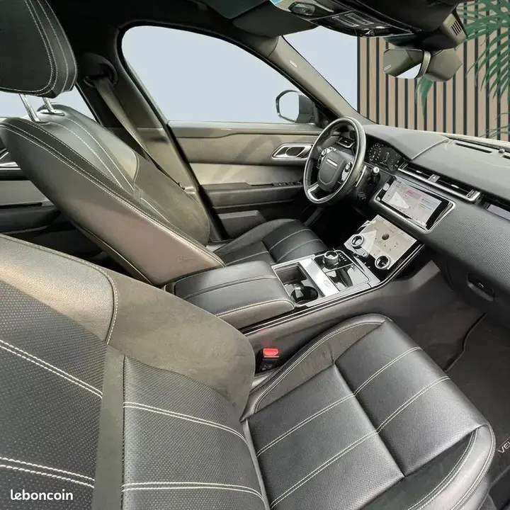 Land Rover Range Rover Velar 2019 photo 3