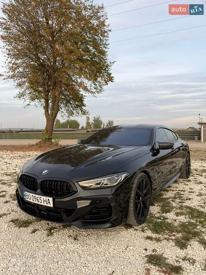 BMW 8 Series 2023 photo 2