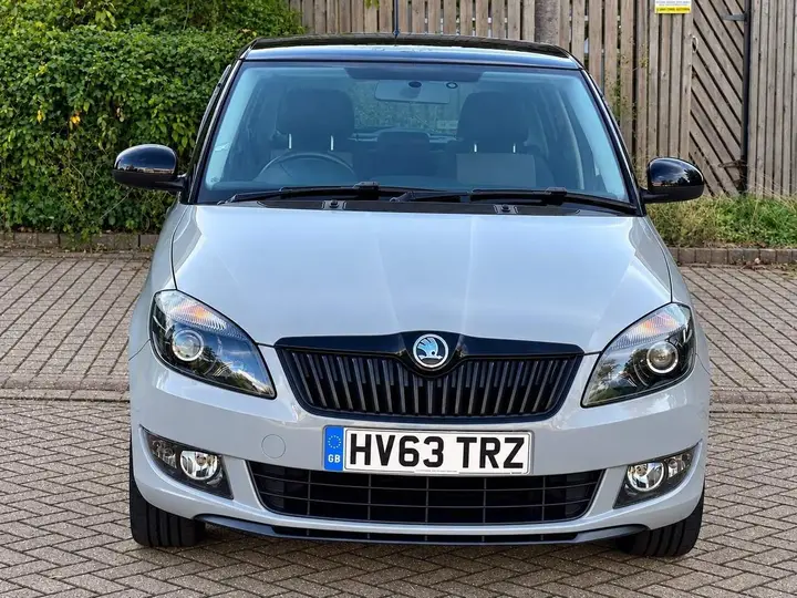 Skoda Fabia 2013 photo 2