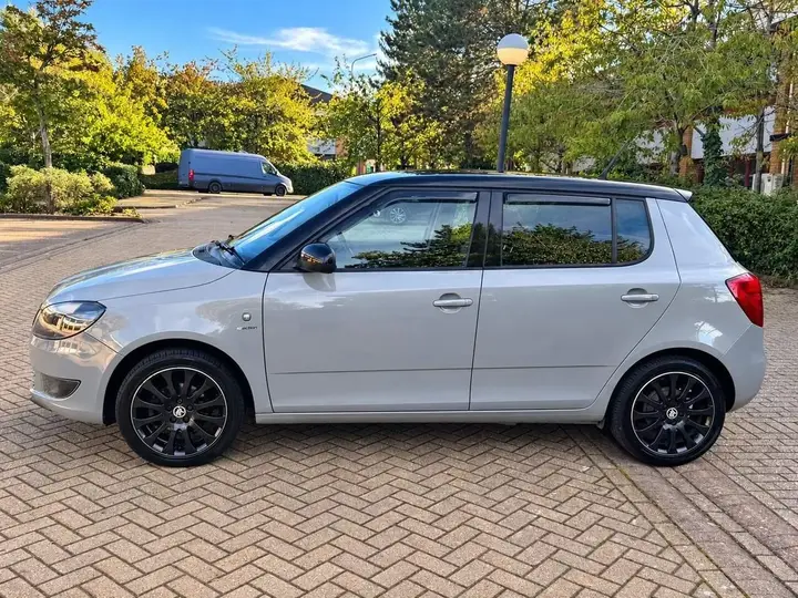 Skoda Fabia 2013 photo 4