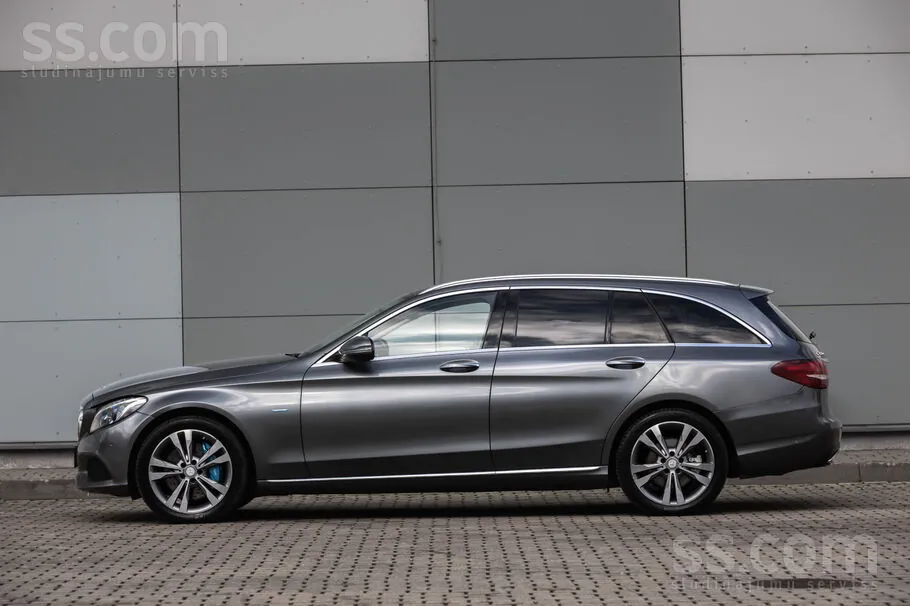 Mercedes-Benz C350E 2016 photo 5
