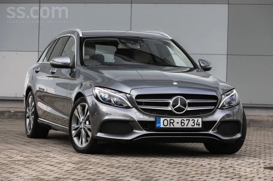 Mercedes-Benz C350E 2016 photo 2