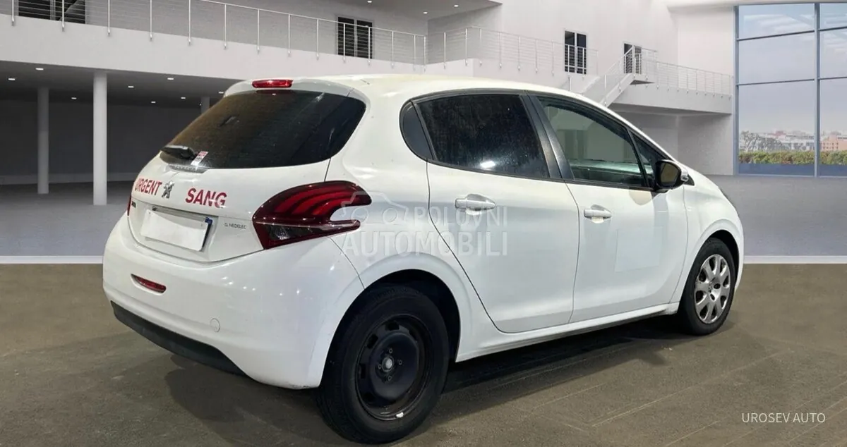 Peugeot 208 2020 photo 3