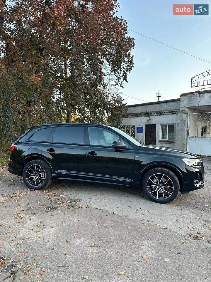 Audi Q7 2025 photo 3