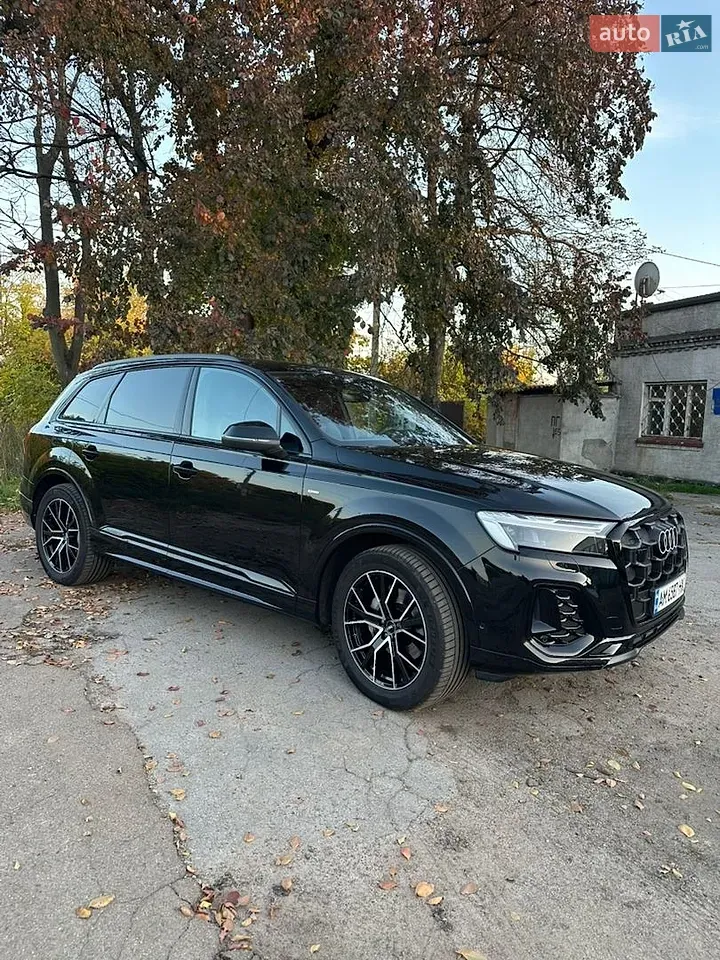 Audi Q7 2025 photo 4