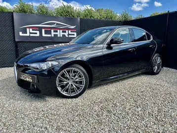 Alfa Romeo Giulia 2016 photo 2
