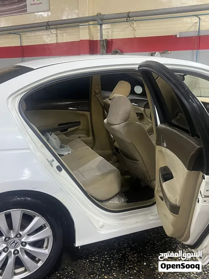 Honda Accord 2010 photo 3