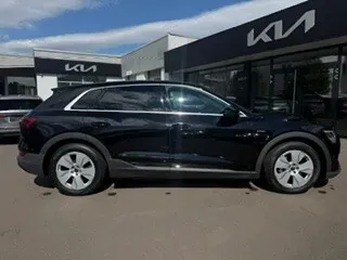 Audi E-Tron 2021 photo 2