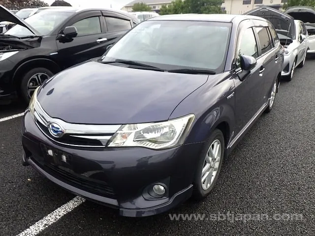 Toyota Corolla Fielder 2014 photo 2