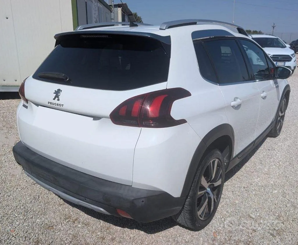 Peugeot 2008 2017 photo 3