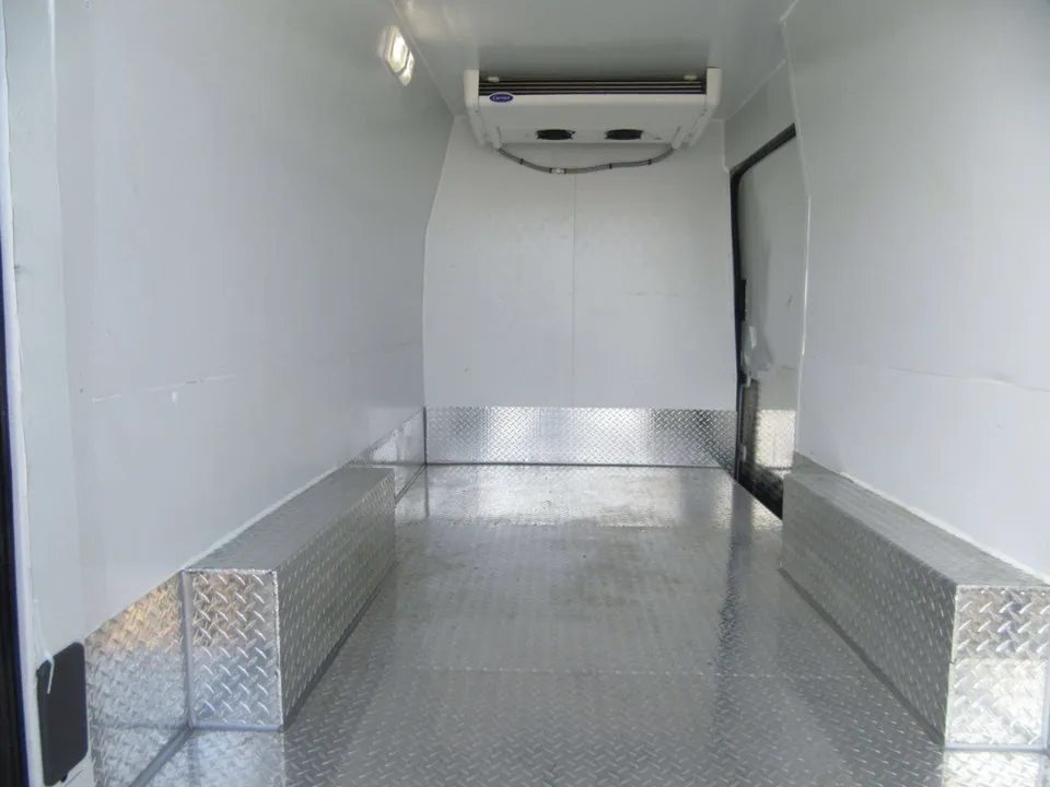 Ford Transit 2024 photo 3