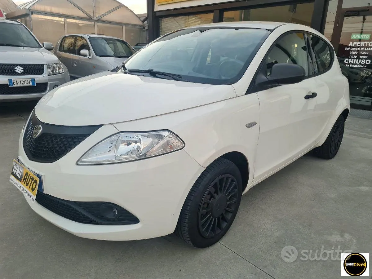 Lancia Ypsilon 2019 photo 2