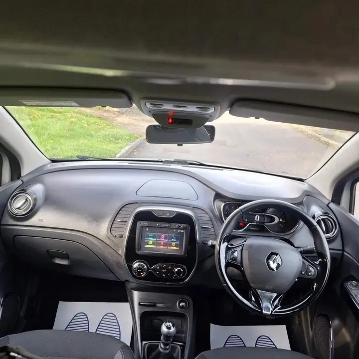 Renault Captur 2016 photo 2