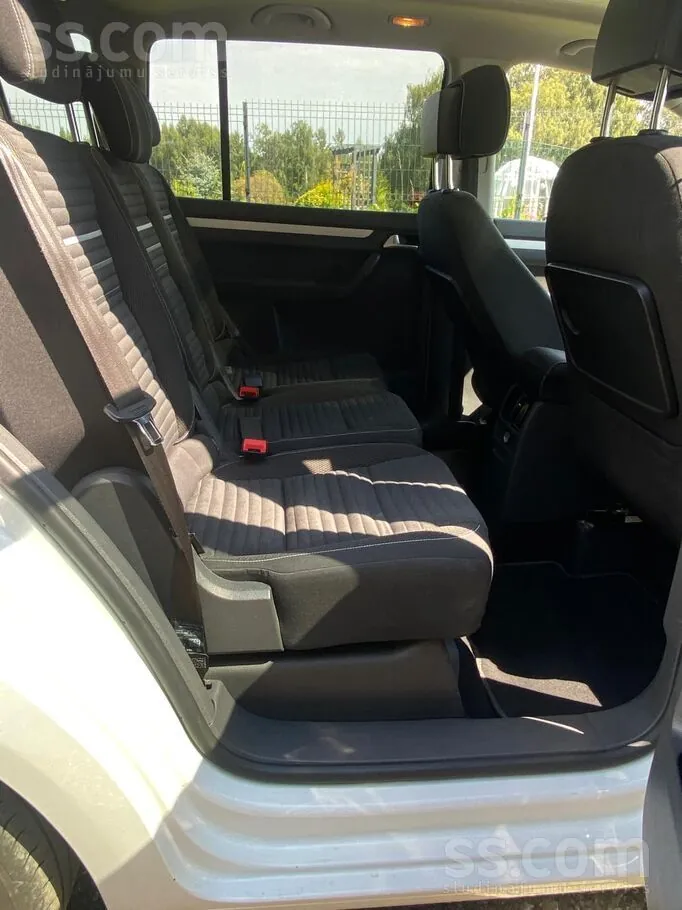 Volkswagen Touran 2015 photo 5