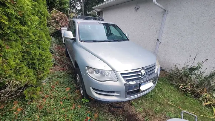 Volkswagen Touareg 2010 photo 2
