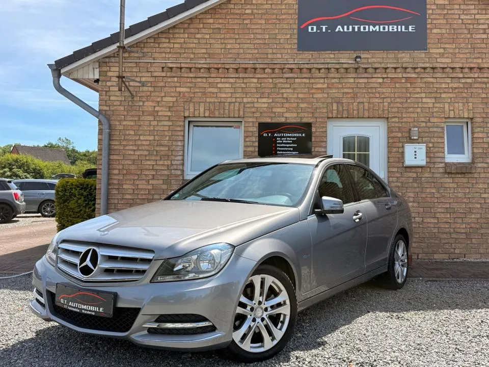 Mercedes-Benz C220