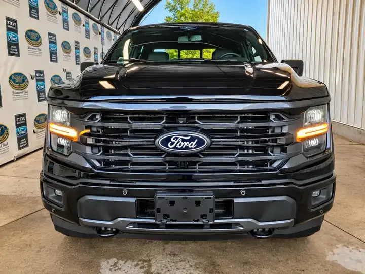 Ford F-150 2026 photo 3