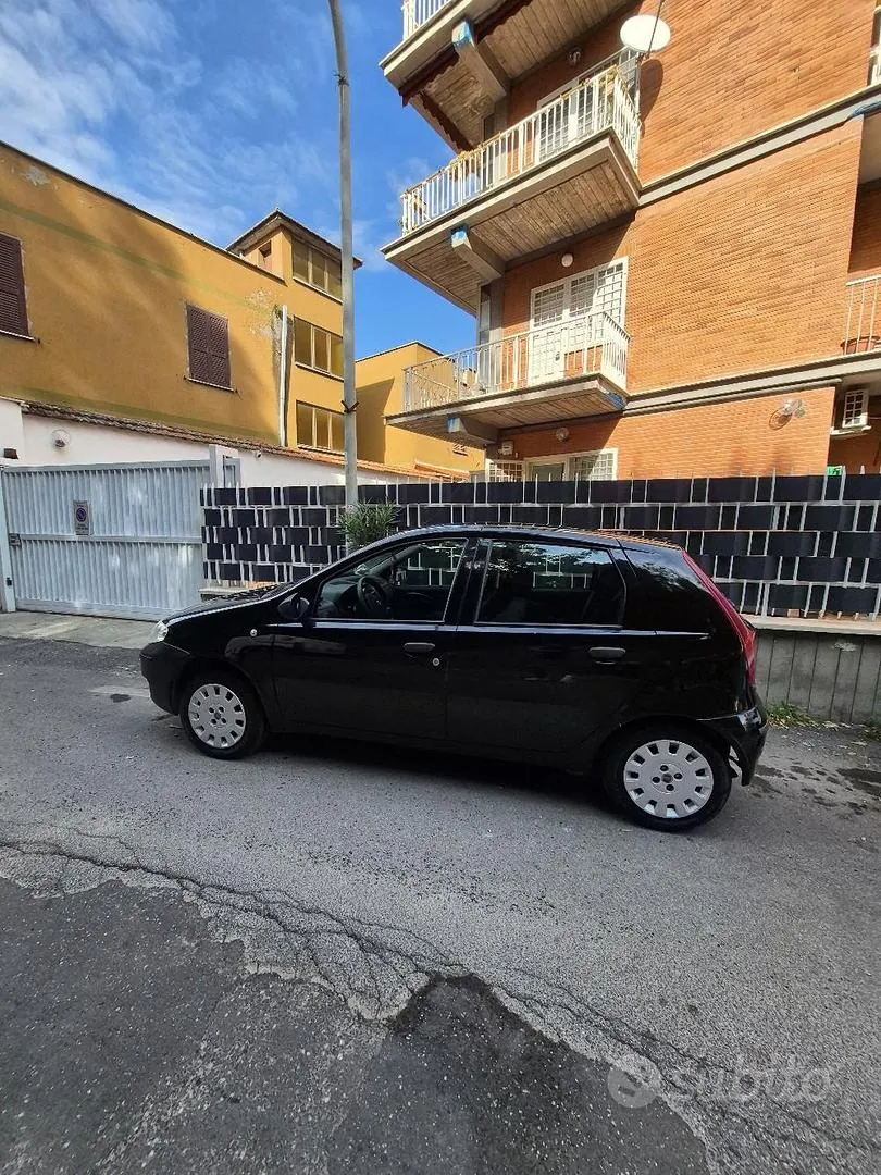 Fiat Punto 2010 photo 3