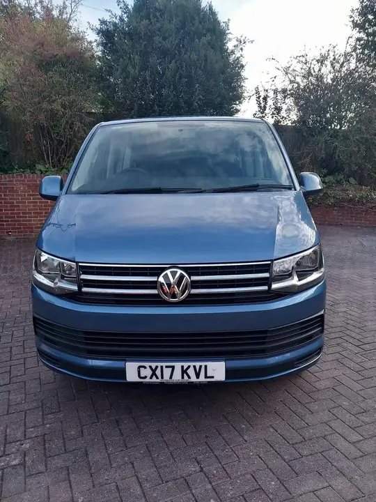 Volkswagen Transporter 2017 photo 2