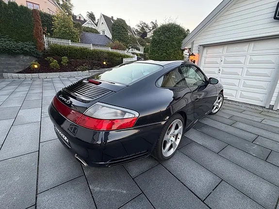 Porsche 911 Carrera 4S 2002 photo 5
