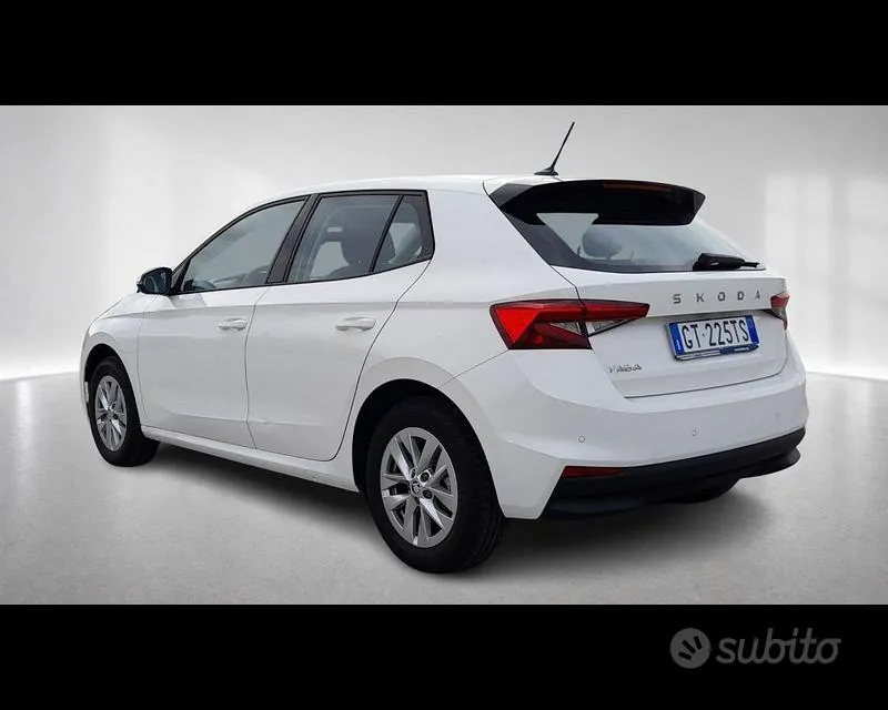 Skoda Fabia 2024 photo 2