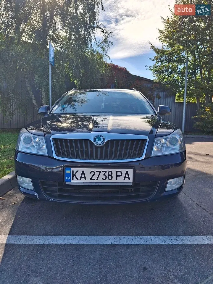 Skoda Octavia 2011 photo 2