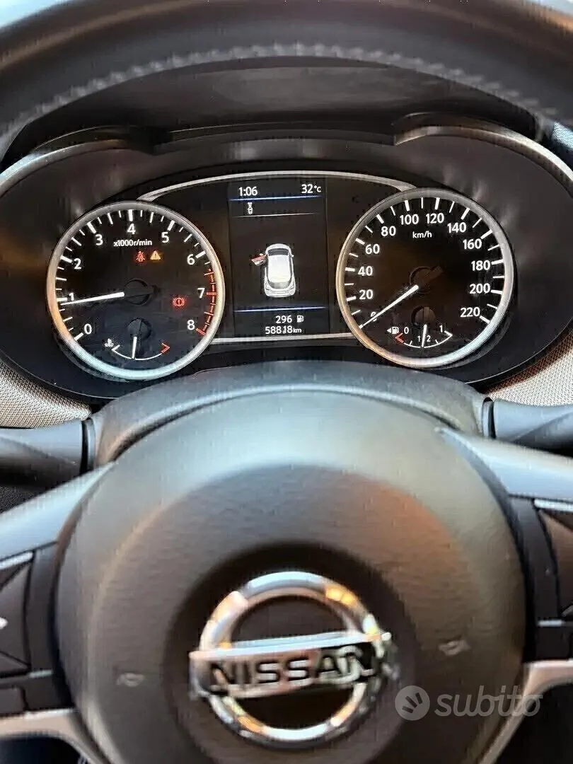 Nissan Micra 2018 photo 2