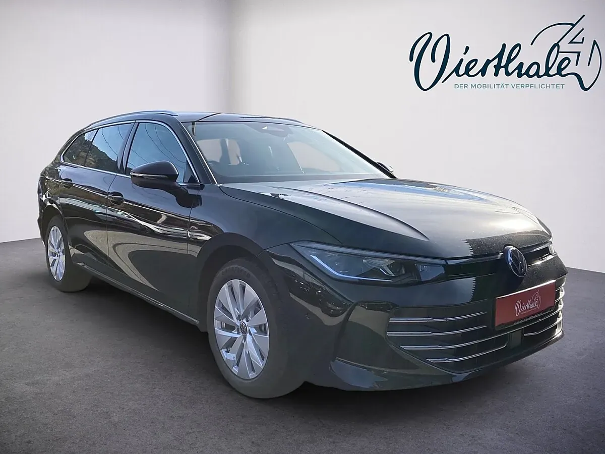 Volkswagen Passat 2025 photo 2