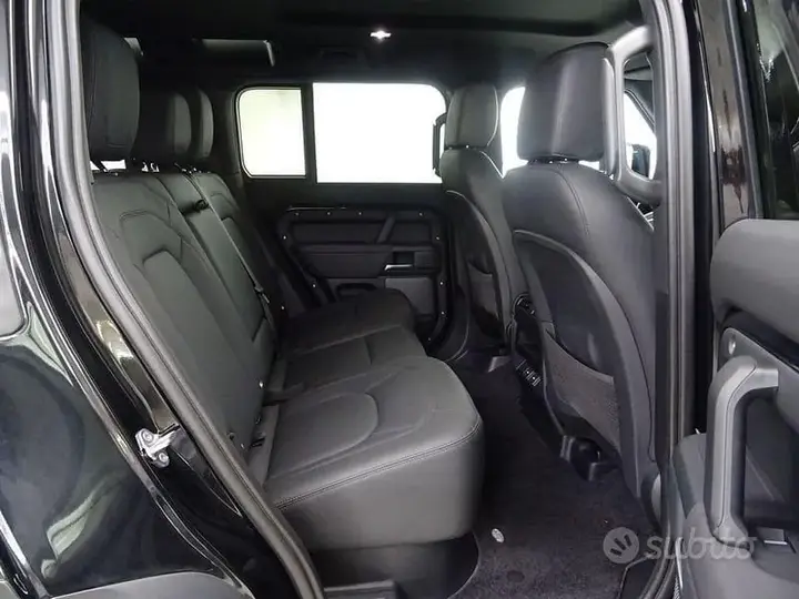 Land Rover Defender 2023 photo 5