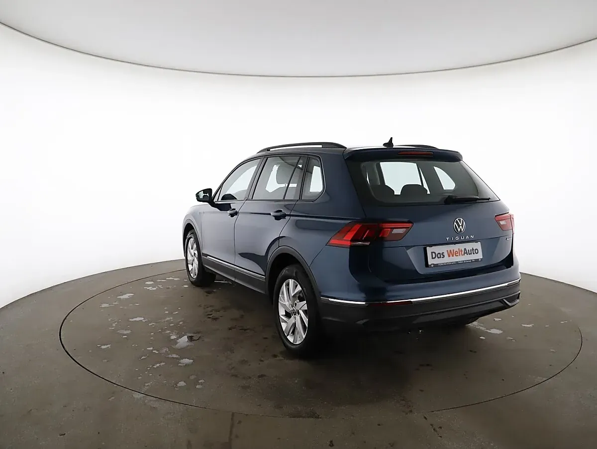 Volkswagen Tiguan 2022 photo 2