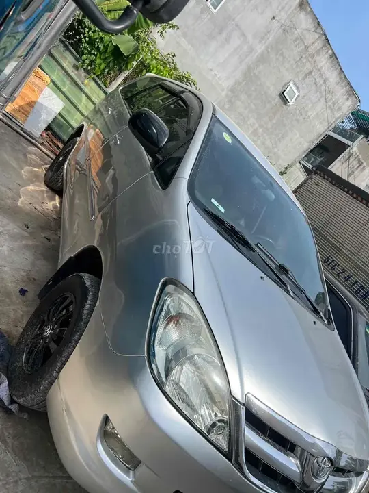 Toyota Innova photo 3
