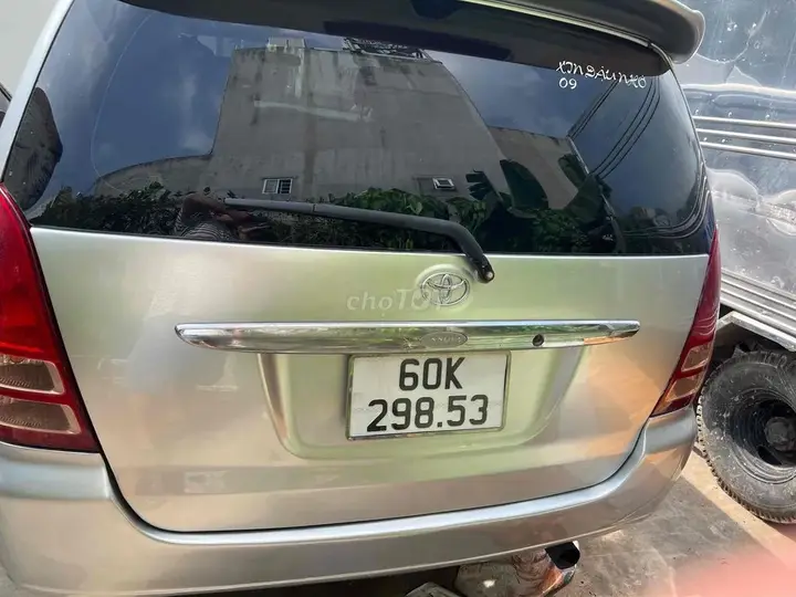 Toyota Innova photo 2