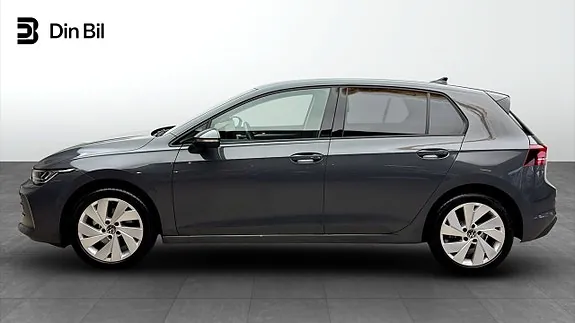 Volkswagen Golf I 2026 photo 2