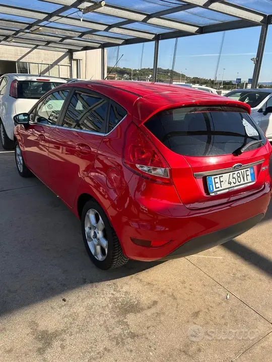 Ford Fiesta 2011 photo 5
