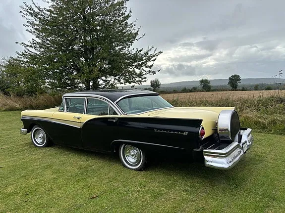 Ford Fairlane 1957 photo 4