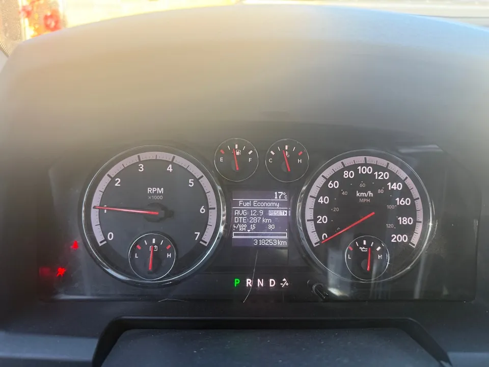 Dodge Ram 1500 2012 photo 2