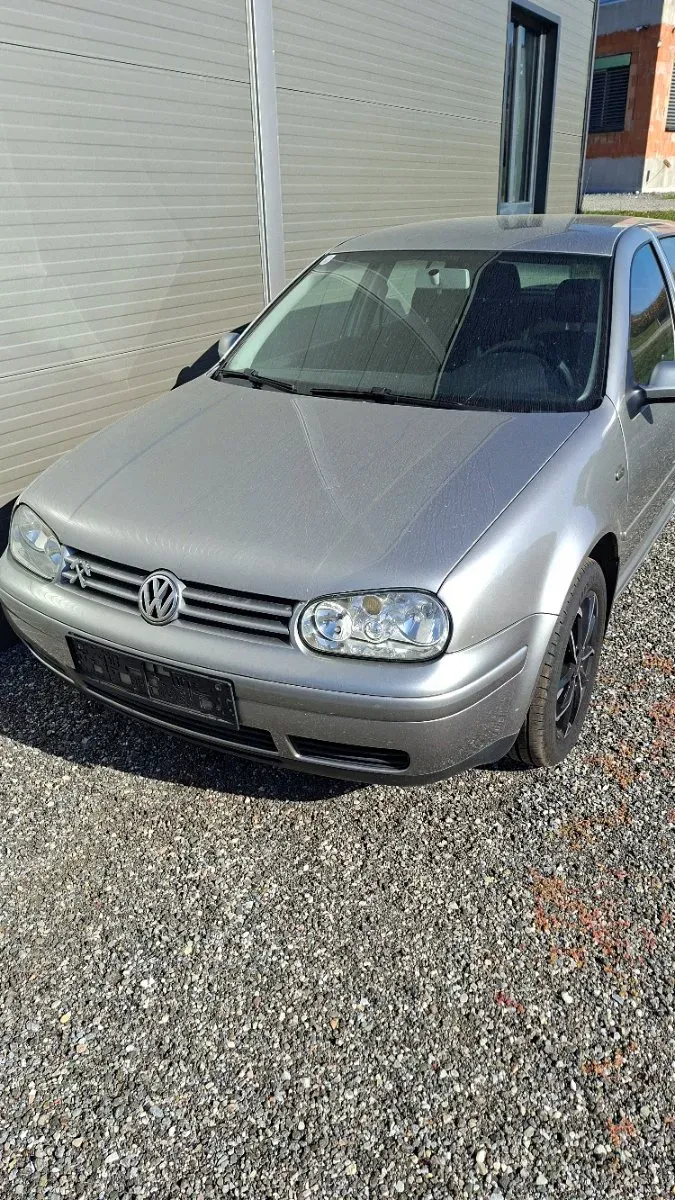 Volkswagen Golf 2003 photo 2