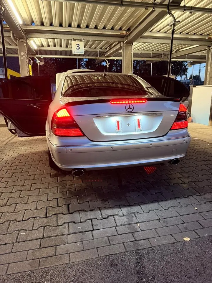 Mercedes-Benz E500