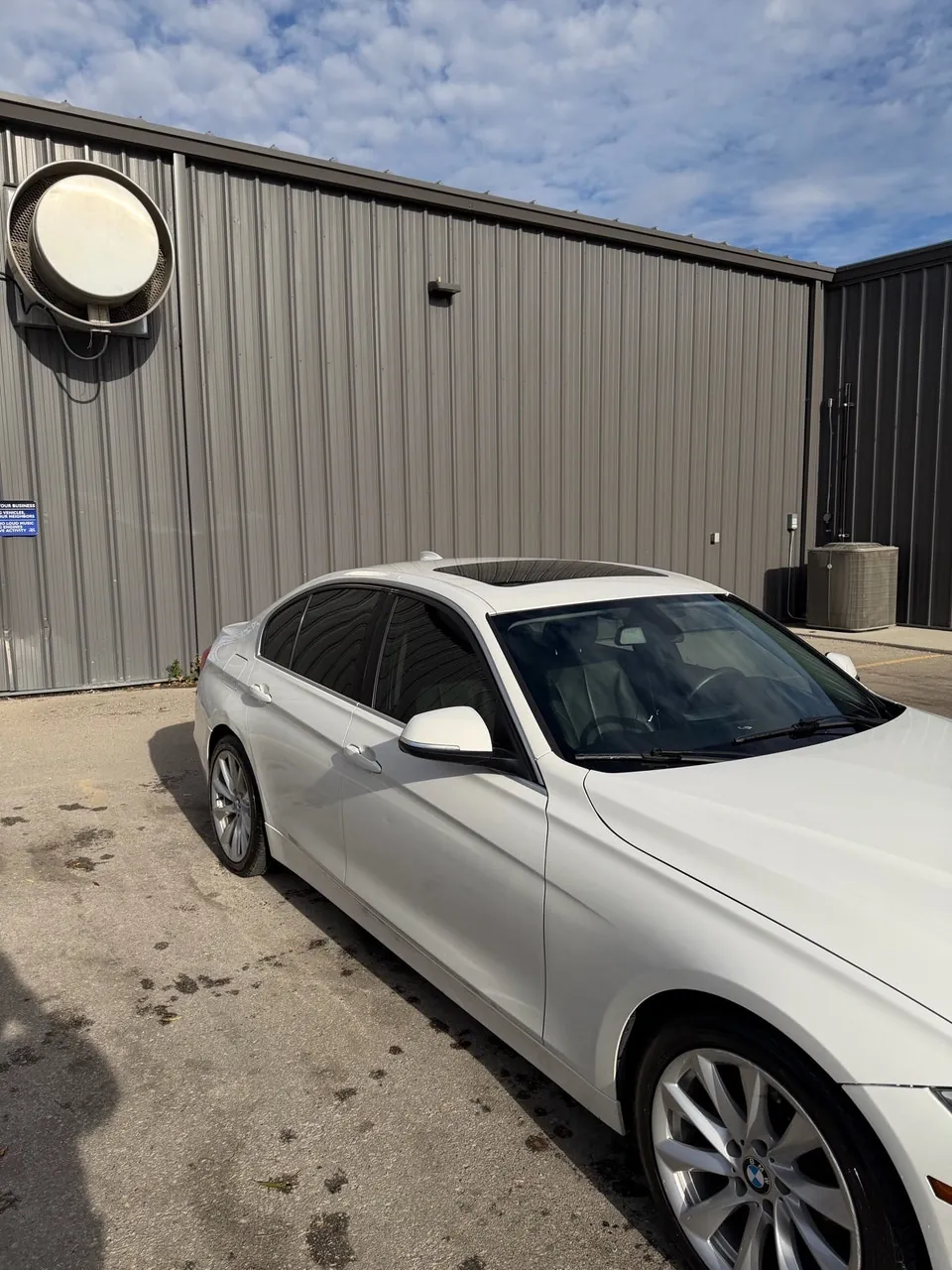 BMW 320I 2014 photo 3
