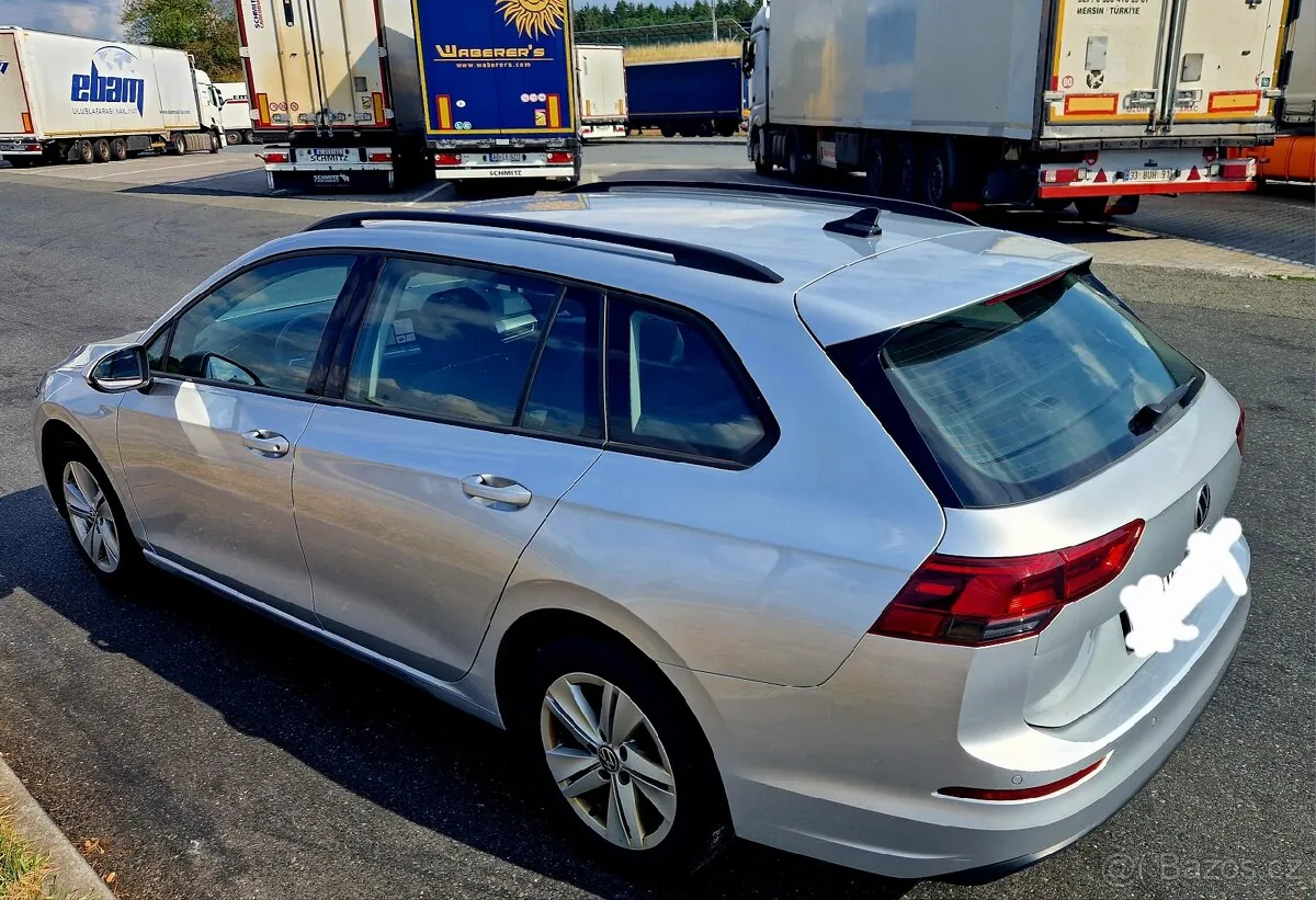 Volkswagen Golf 2024 photo 2
